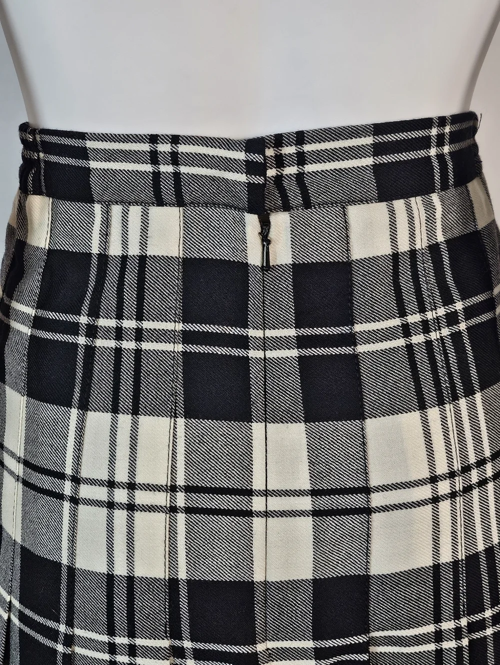 O'Neil Of Dublin 100% Wool Black & White Tartan Plaid Pleated Midi Skirt